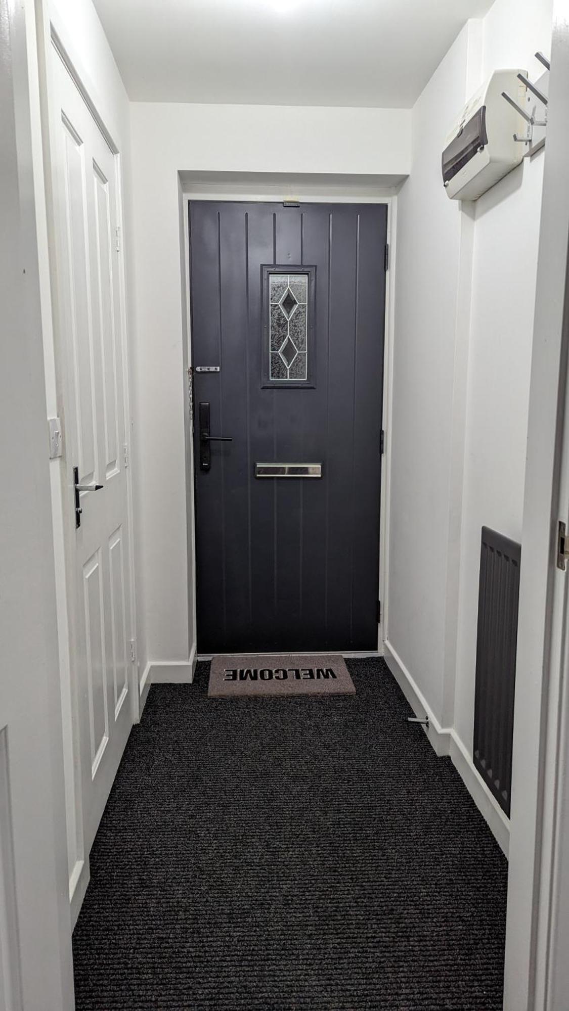 Clariturf - 4 Bedroom Semi - Private Parking Near Turf Moor, Town Centre, Transport And Motorway Links Next To Canal, 3 Parks And Lake - Sky And Netflix Burnley Dış mekan fotoğraf